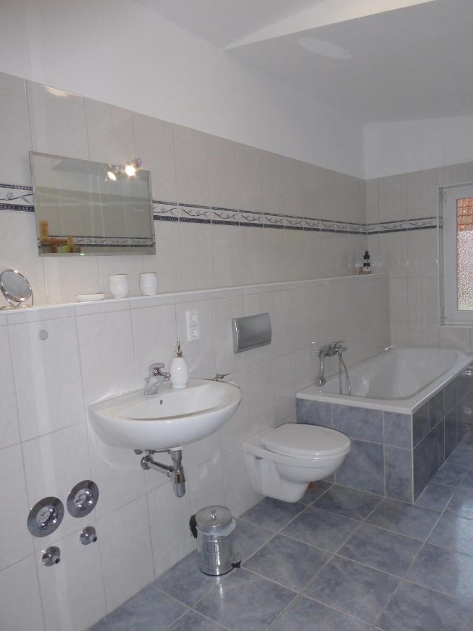 App. Weisses Haus Apartment โฮเฮิน นอเอนดอร์ฟ ภายนอก รูปภาพ